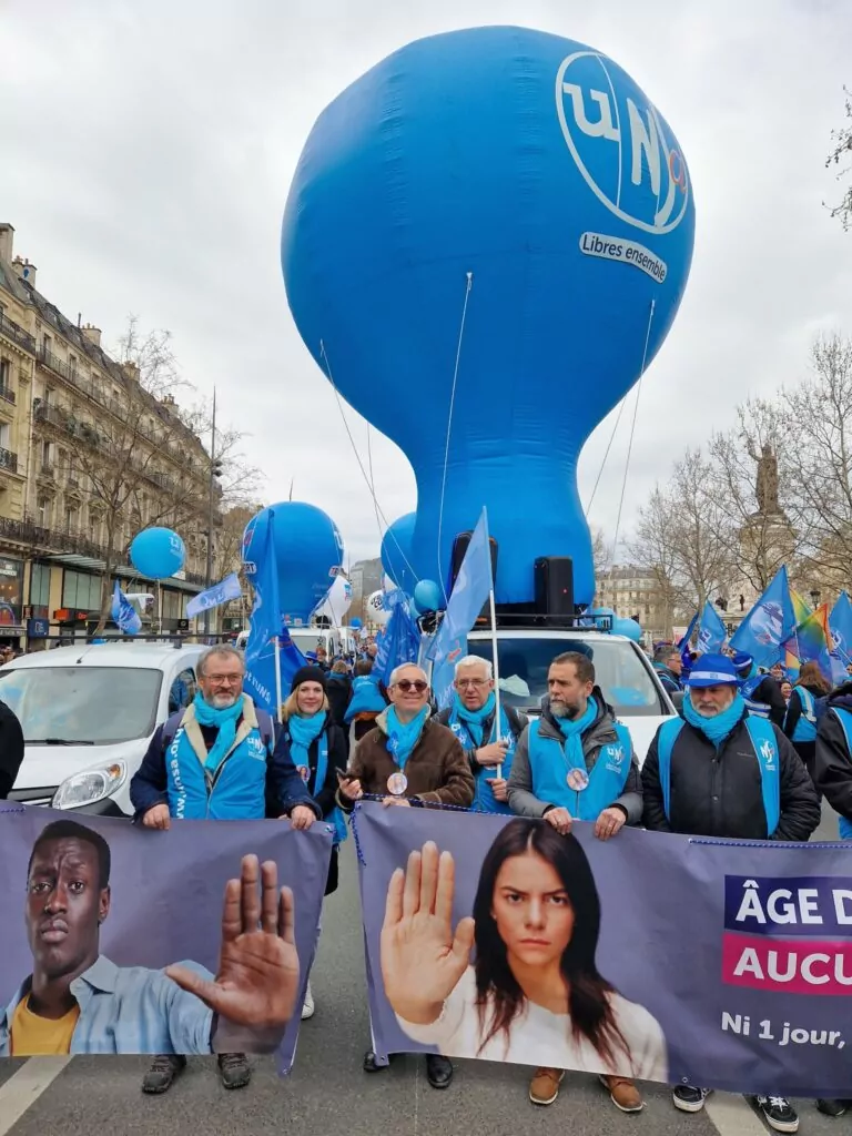 montgolfière pour la manifestation UNSA 4m de haut
